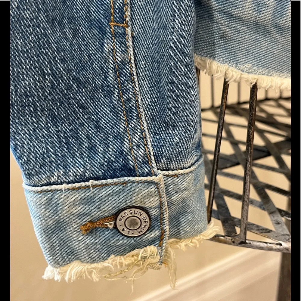 PacSun patchwork denim jean jacket. Size small. - Picture 4 of 5